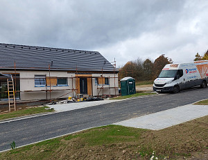 Zateplení stropu dřevostavby pomocí foukané izolace